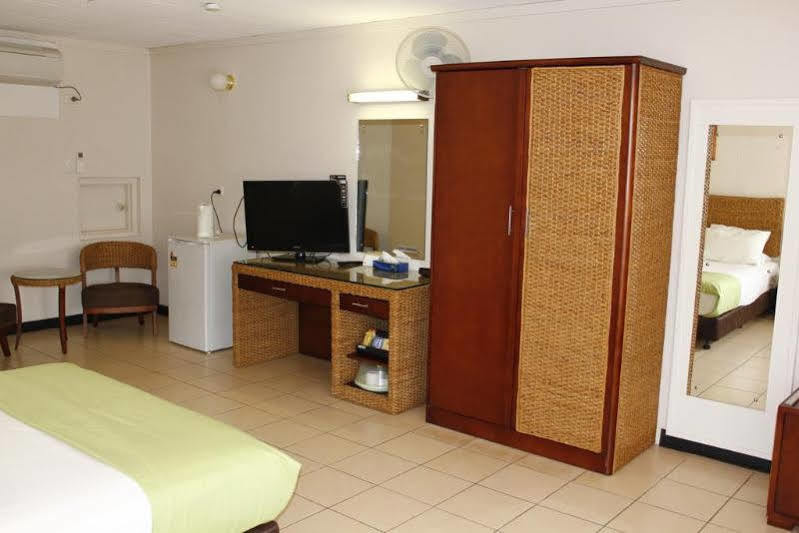 كاثرين Pine Tree Motel المظهر الخارجي الصورة